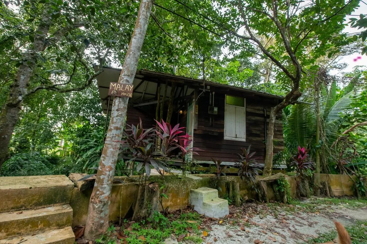 *** Guest house Nature Fruit Farm - Private Estate Balik Pulau Malaysia